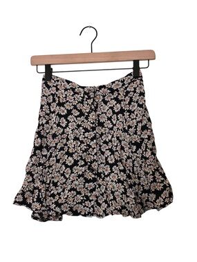 Brandy Melville | Daisy print floral romantic rayon button front mini skirt
